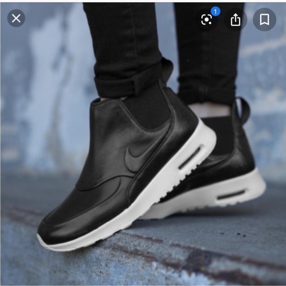 Nike Air Max Thea Mid Black White Women's Cushion Sneakers sz 7.5 like NEW